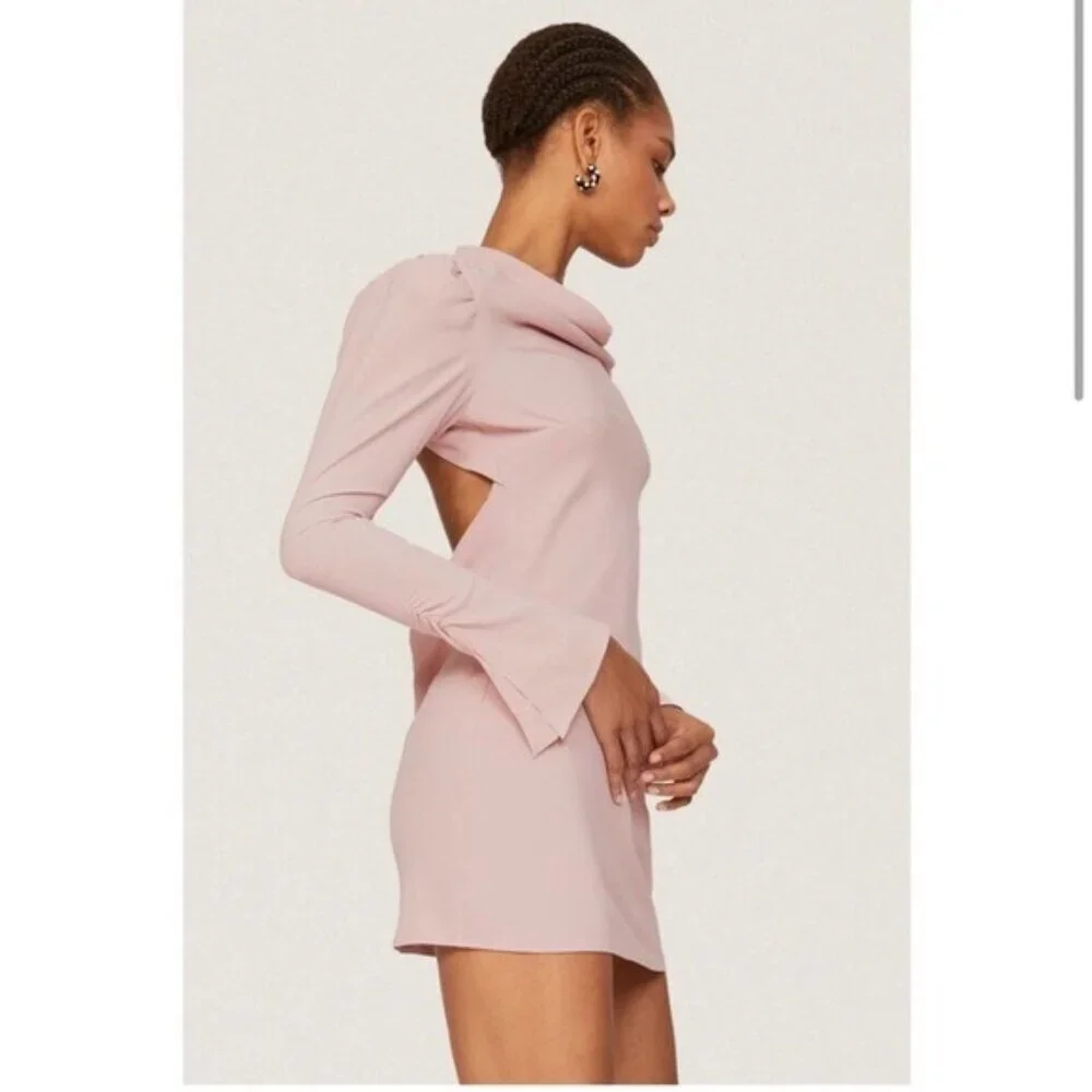 De La Vali Dress Size 8 Satin Blush Pink Long Sleeve Open Back Mini - Picture 7 of 12